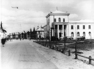 70 лет назад поселок Невдубстрой стал городом Кировск
