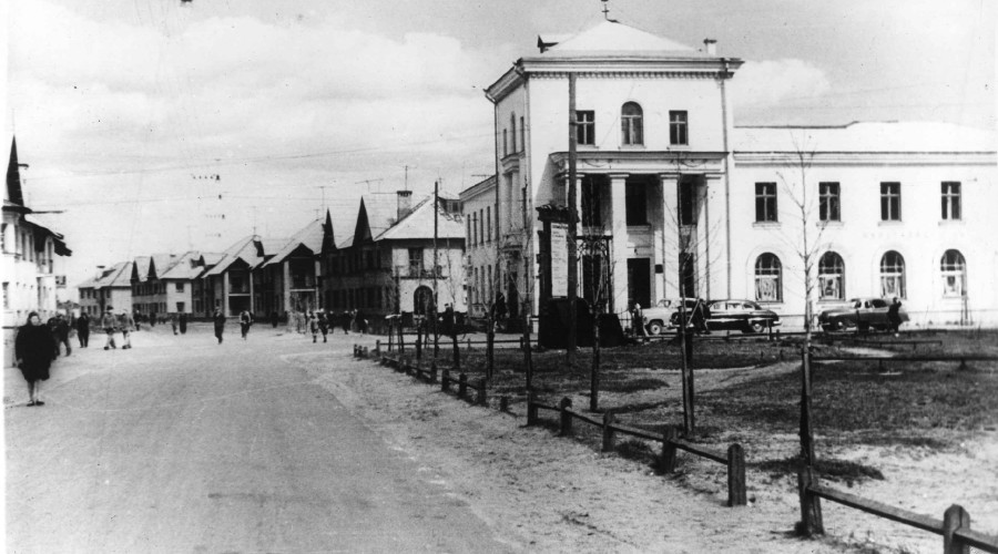 70 лет назад поселок Невдубстрой стал городом Кировск